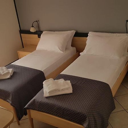 Hotel Gran Delta Di Alba-Invest Srl Розоліна Екстер'єр фото