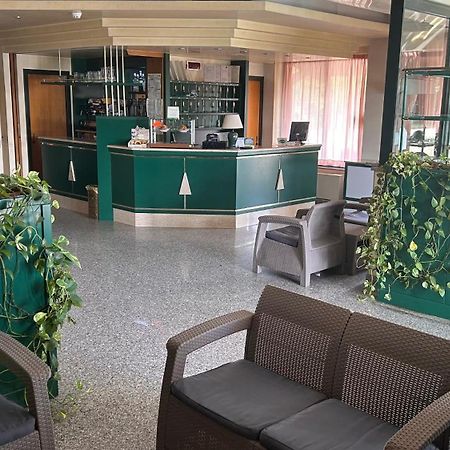 Hotel Gran Delta Di Alba-Invest Srl Розоліна Екстер'єр фото