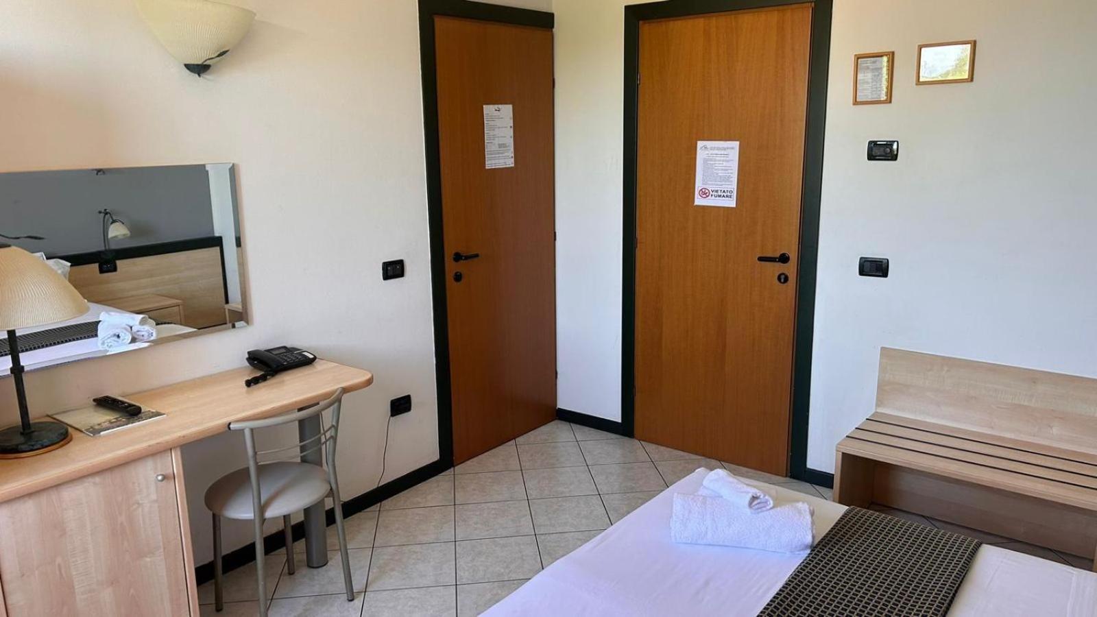 Hotel Gran Delta Di Alba-Invest Srl Розоліна Номер фото