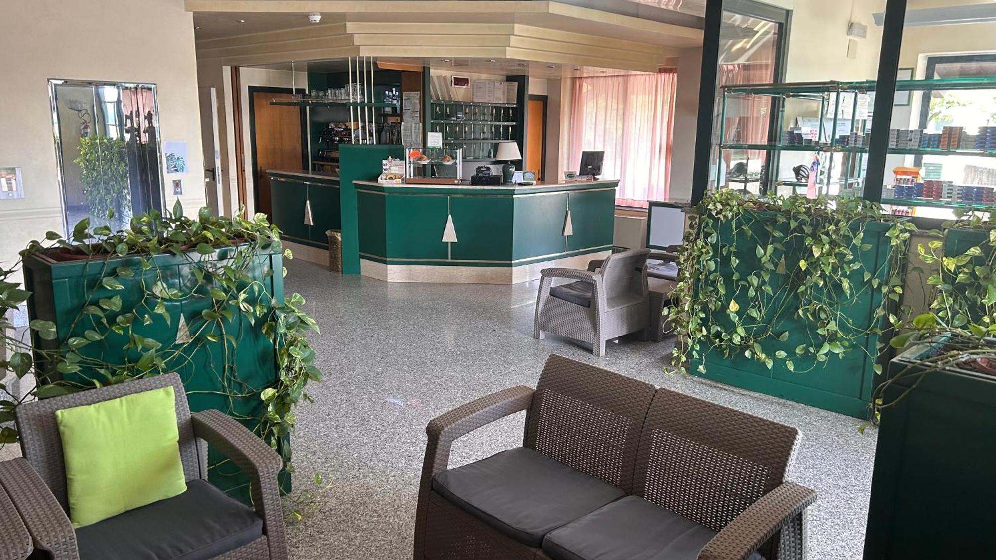 Hotel Gran Delta Di Alba-Invest Srl Розоліна Екстер'єр фото